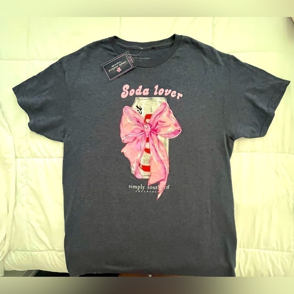Simply Southern “Soda Lover” size Medium. Grey